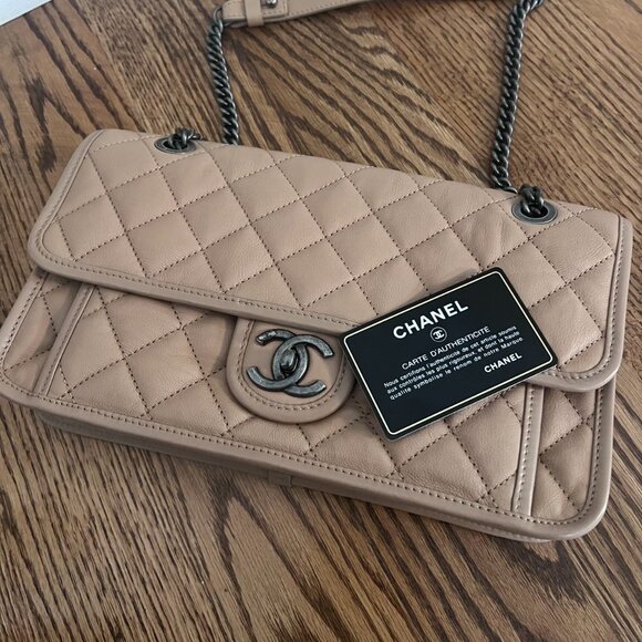 CHANEL Medium French Riviera Flap Bag - Picture 4 of 8